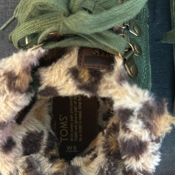 TOMS Highland botas in Highland Green Leopard Fleece women’s size 8 - Picture 7 of 7